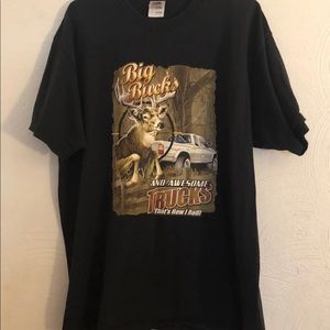 T-Shirt mens black shirt Size XL